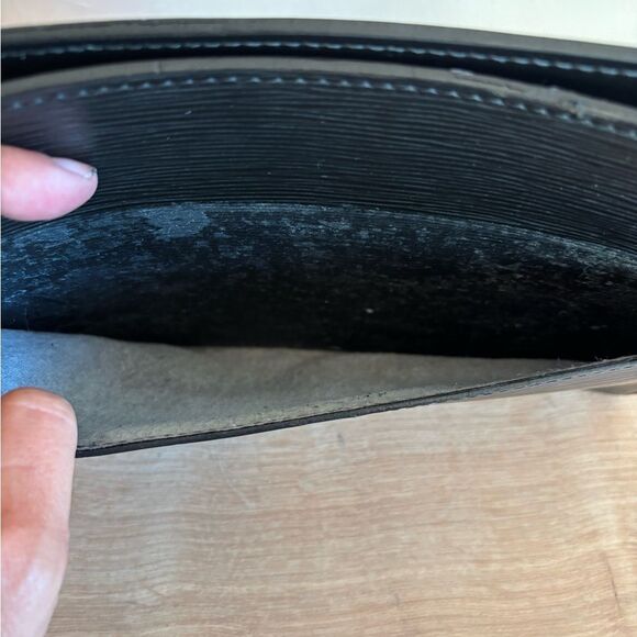 Authentic Louis Vuitton black leather clutch - Picture 6 of 8